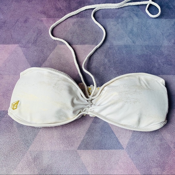 โญ๏ธ2/$20๐VOLCOM BANDEAU BIKINI TOP